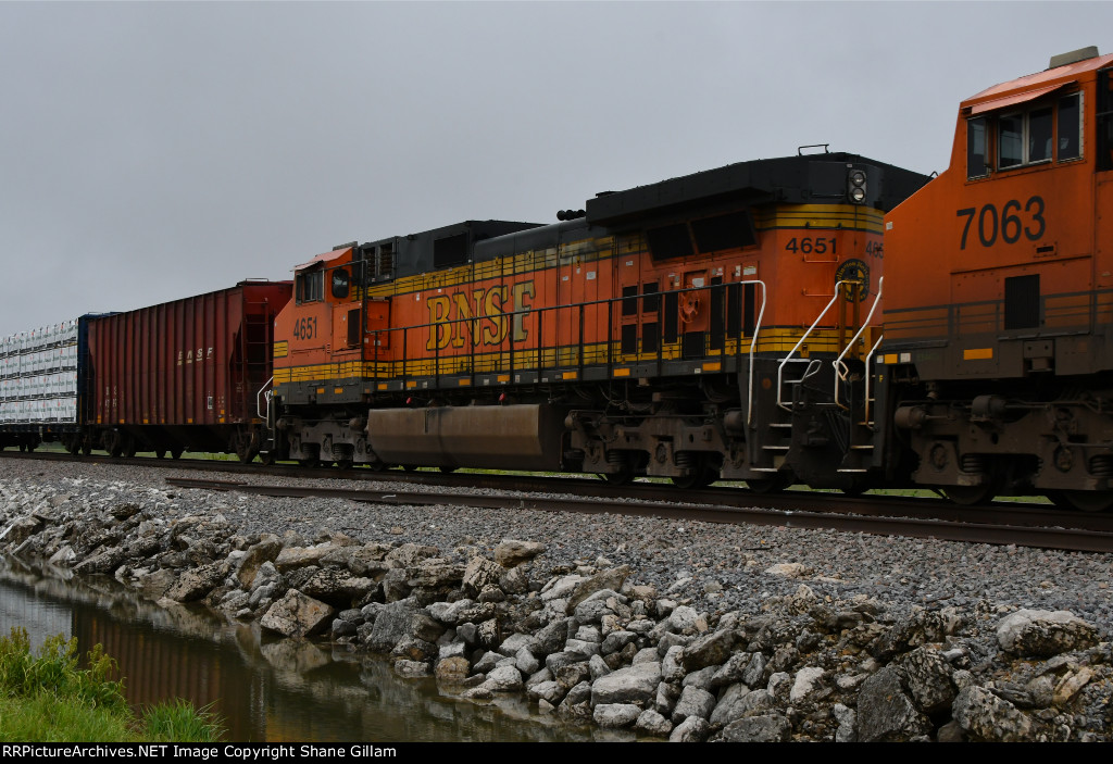 BNSF 4651 Roster shot.